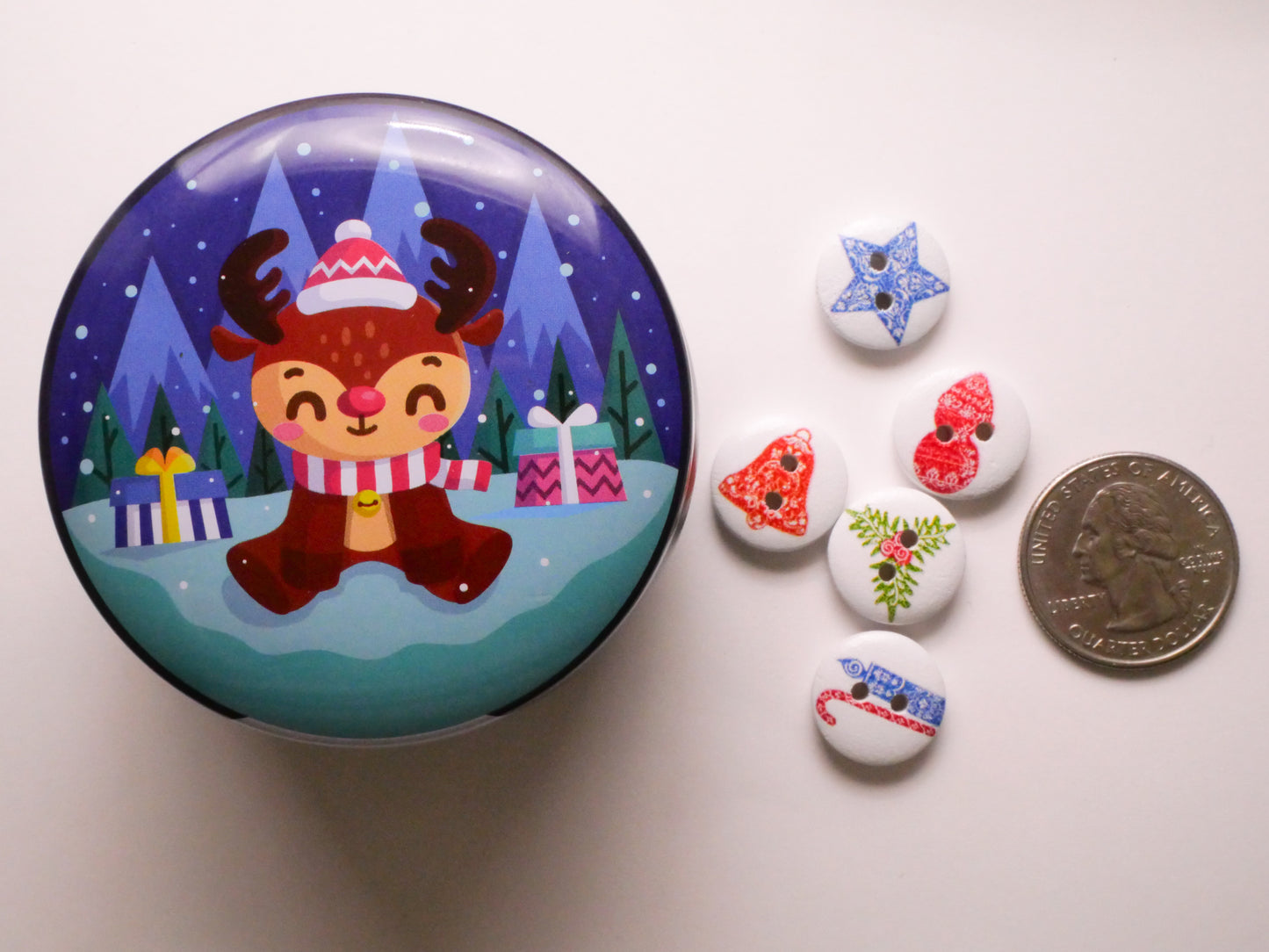 Christmas Tin Container Holiday Motif Wood Set of Fifty Buttons 62mm