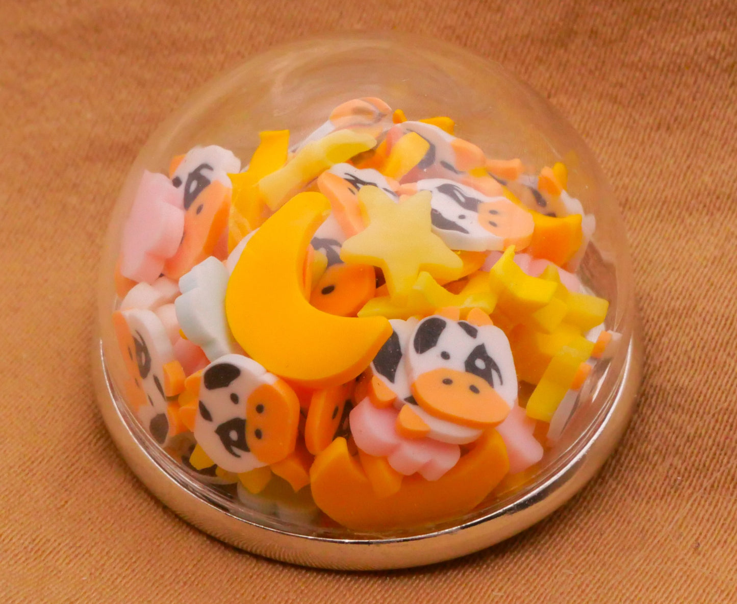 Cow Jumped Over The Moon Nursery Rhyme Moveable Button 27mm