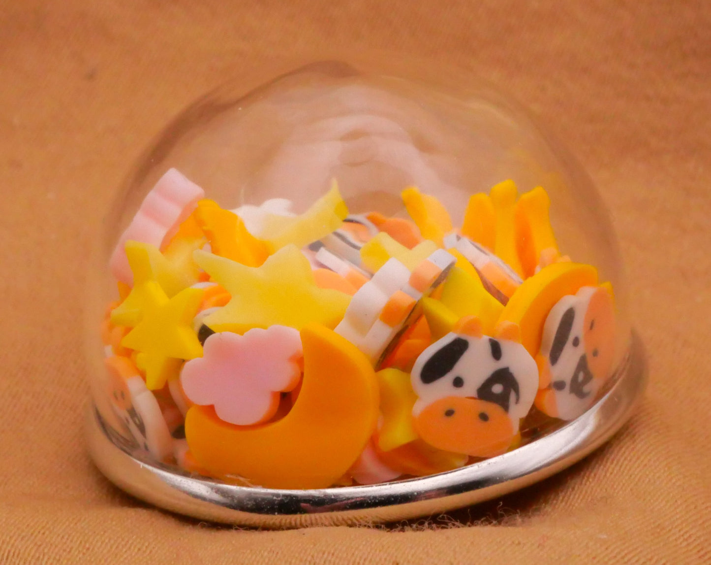 Cow Jumped Over The Moon Nursery Rhyme Moveable Button 27mm