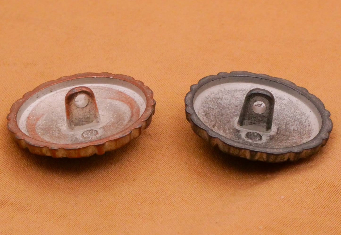 Leafy Snowflake White Washed Metal Button Various 23mm