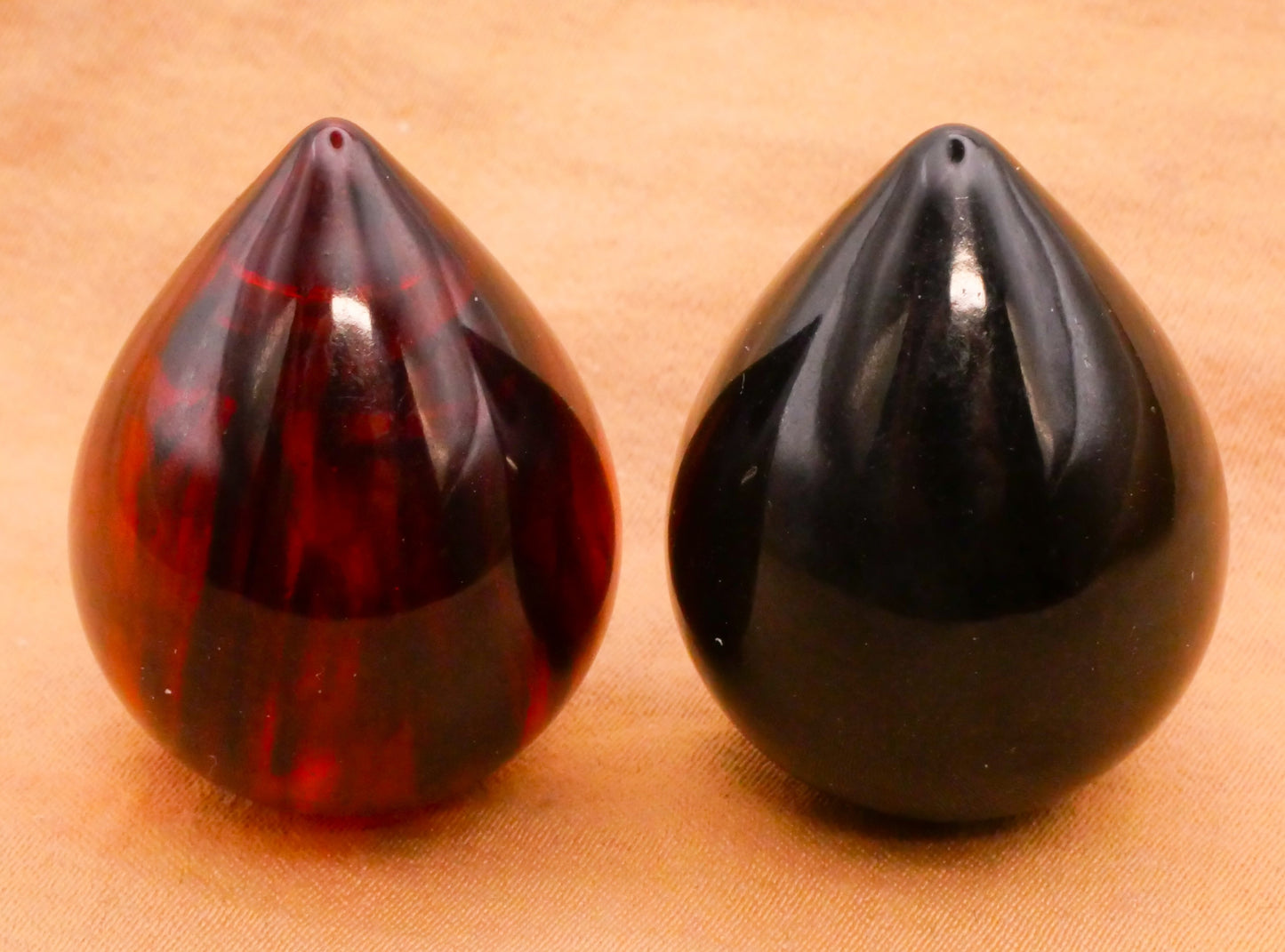 Teardrop Raindrop Bakelite Early Plastic Button Various 21x28mm
