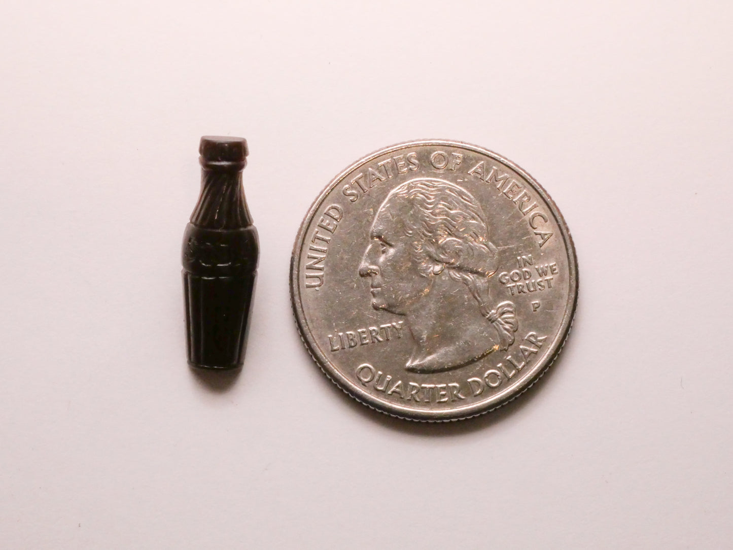 Soda Bottle Coke Brown Plastic Goofy Goofie Button 6x19mm