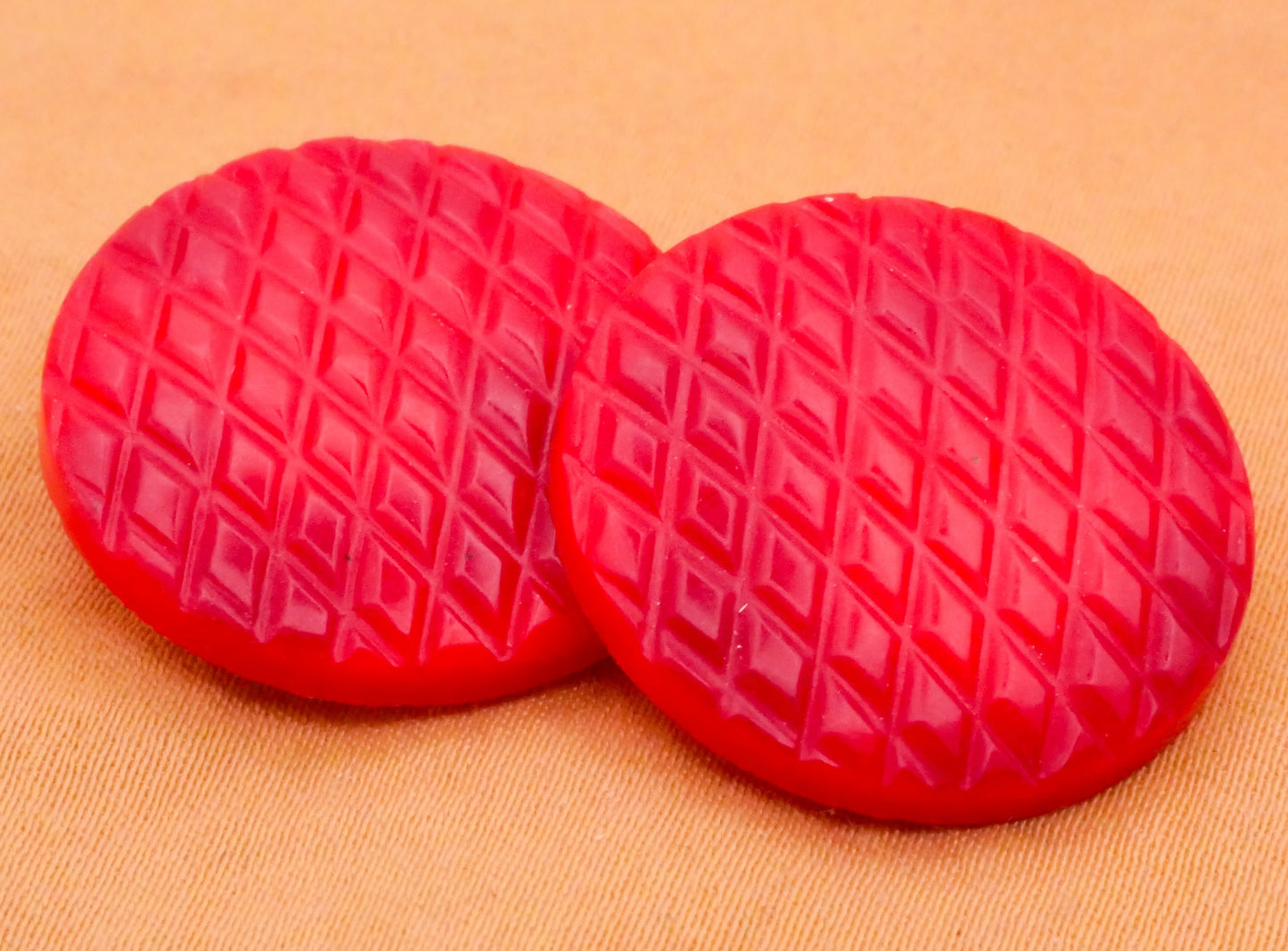 Diamond Hatch Texture Vintage Red Plastic Button 23mm
