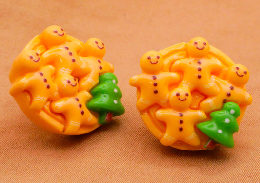 Gingerbread Christmas Tree Cookie Plate Plastic Pair of Buttons 17x19mm
