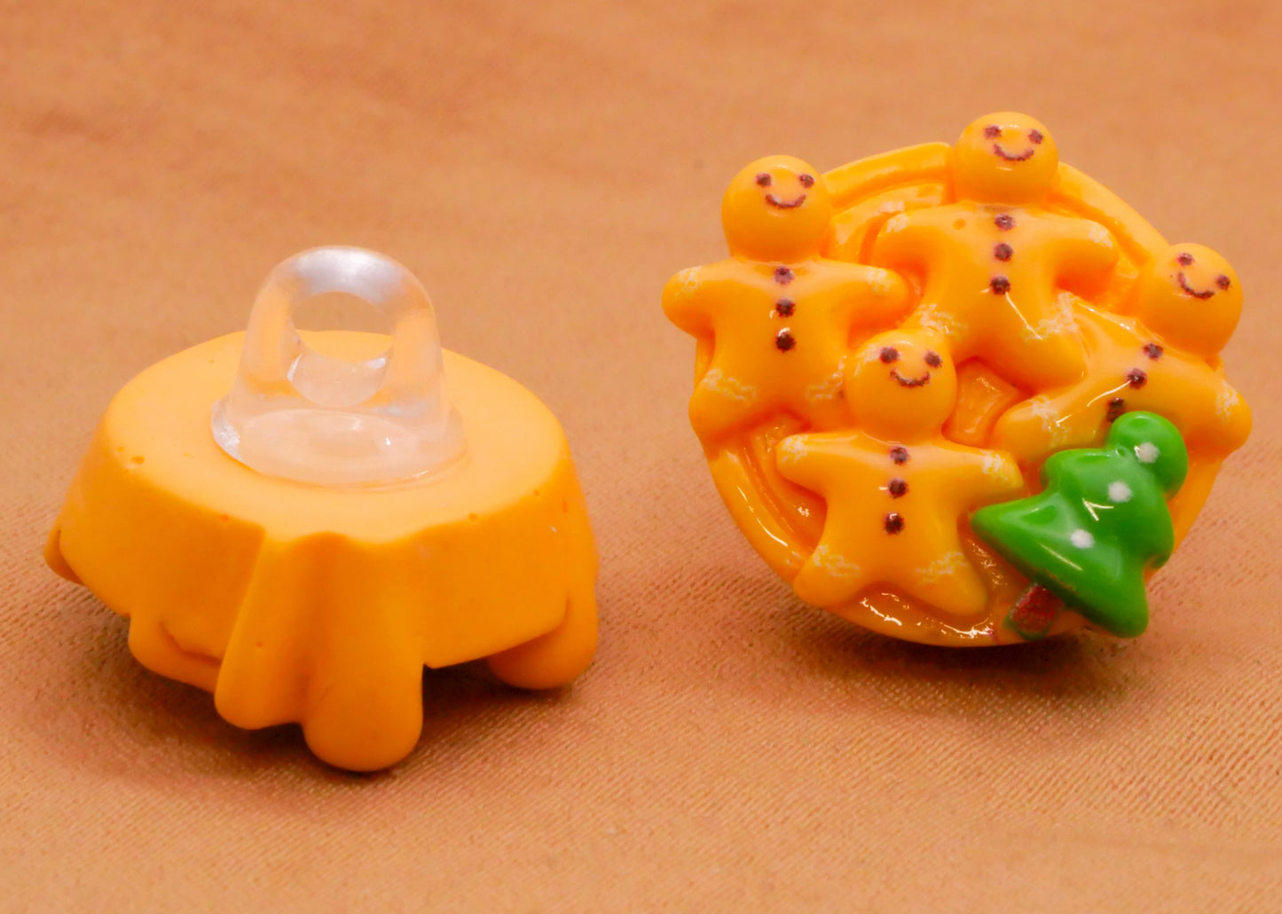 Gingerbread Christmas Tree Cookie Plate Plastic Pair of Buttons 17x19mm