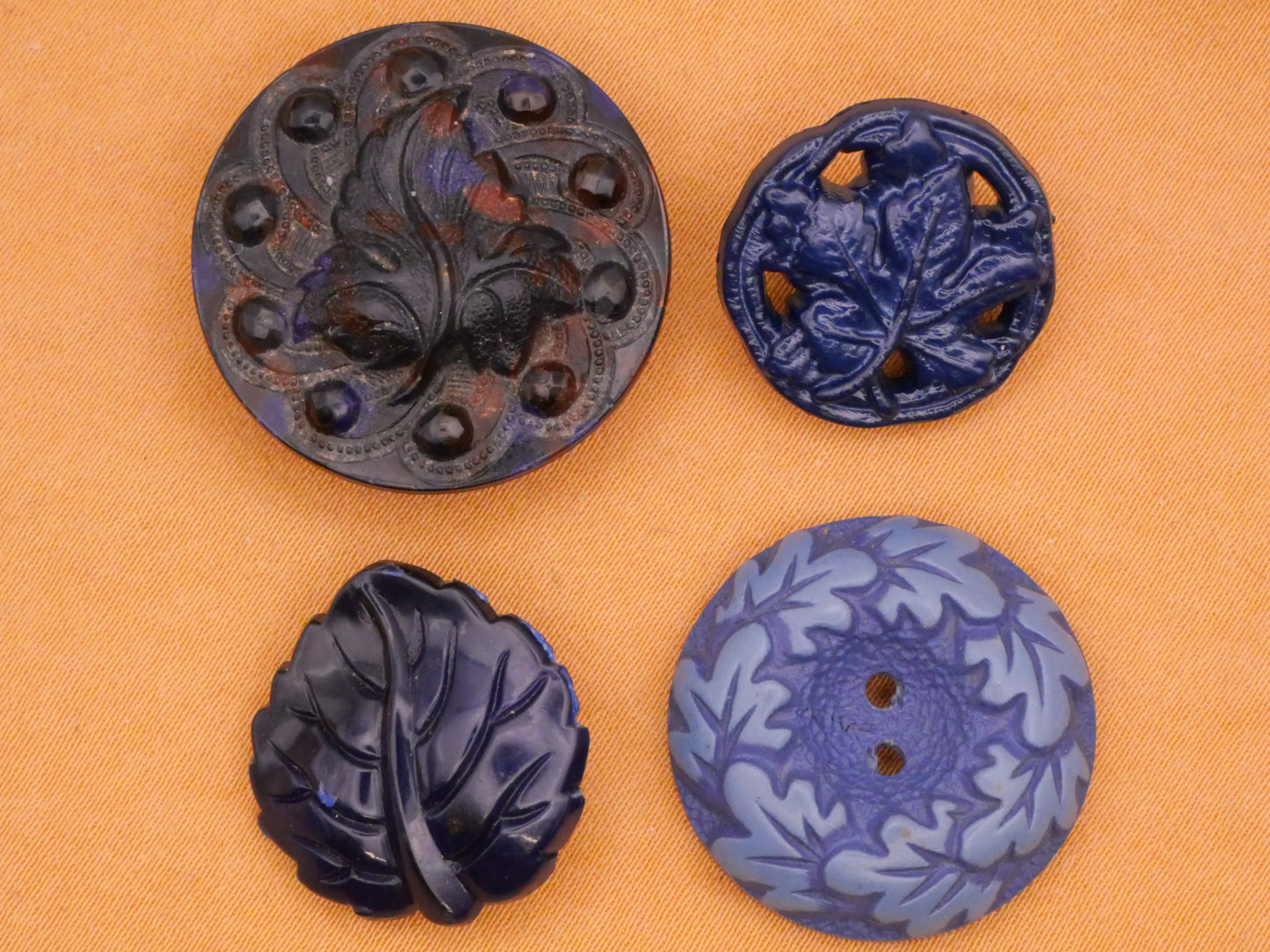 Leaf Foliage Blue Vintage Plastic Button Various 18-25mm