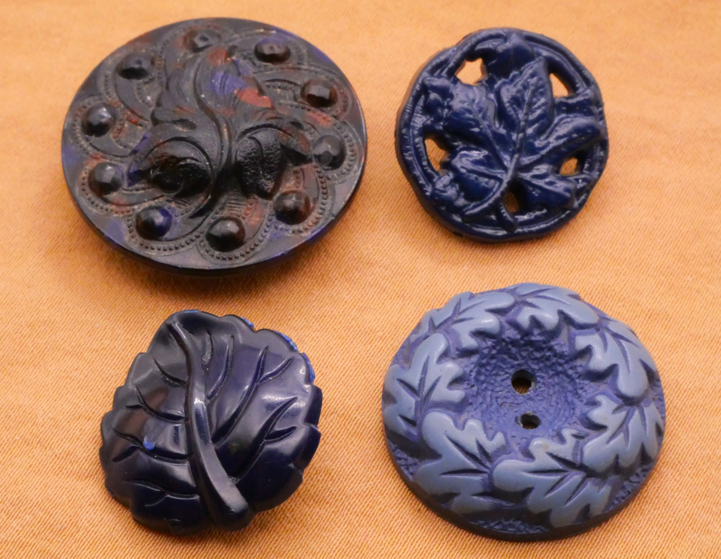 Leaf Foliage Blue Vintage Plastic Button Various 18-25mm