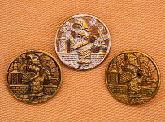 Frou Frou Halevy and Meilhac Victorian Theatre Metall Button Various 18-19mm