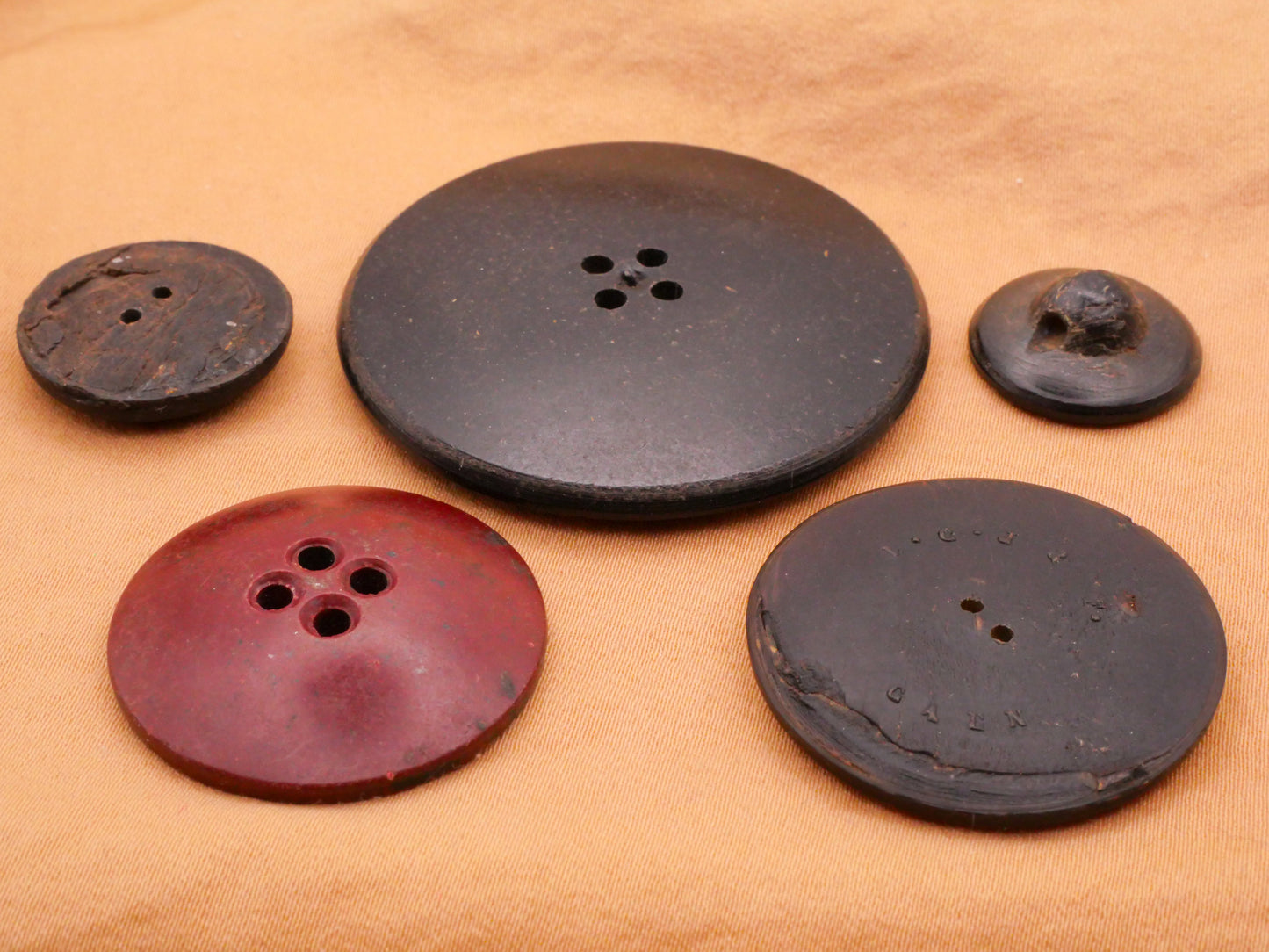 Romantic Design Rubber or Composition Antique Button Various 17-44mm