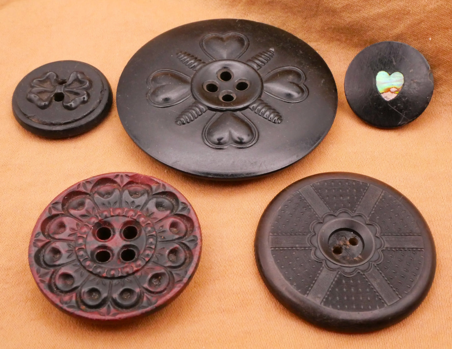 Romantic Design Rubber or Composition Antique Button Various 17-44mm