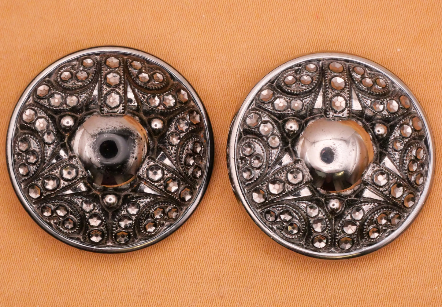 Triad Silver Luster Black Glass Antique Button Various 28mm