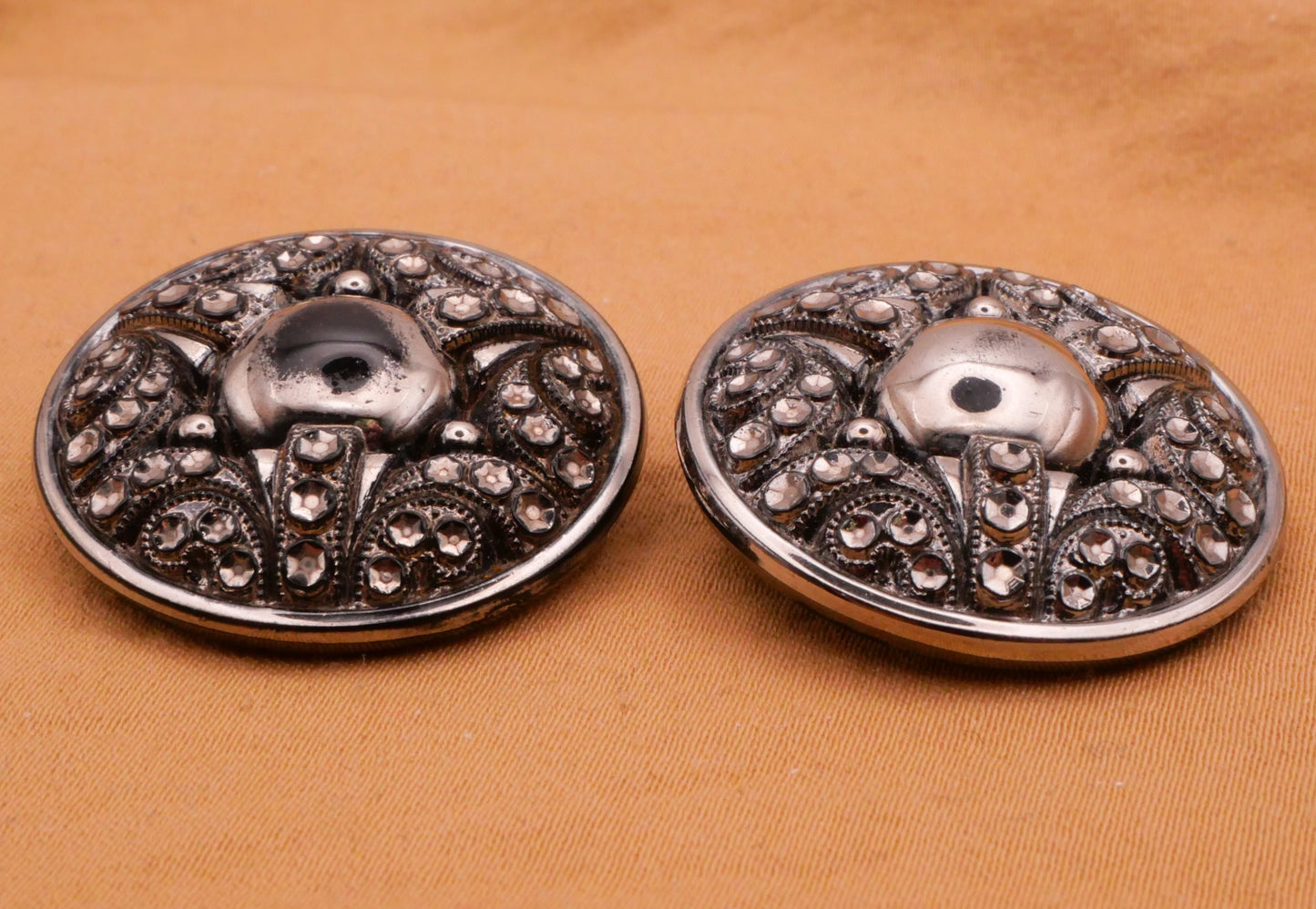 Triad Silver Luster Black Glass Antique Button Various 28mm