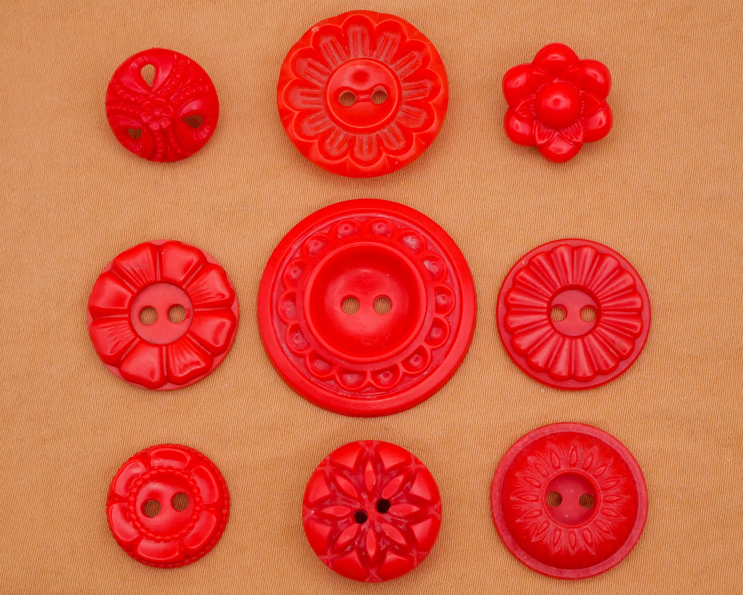 Flower Red Housecoat Vintage Plastic Button Various 14-27mm