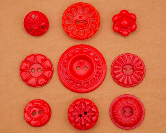 Flower Red Housecoat Vintage Plastic Button Various 14-27mm