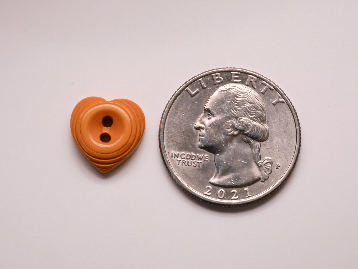 Heart Ridge Circles Design Butterscotch Bakelite Early Plastic Button 13x14mm