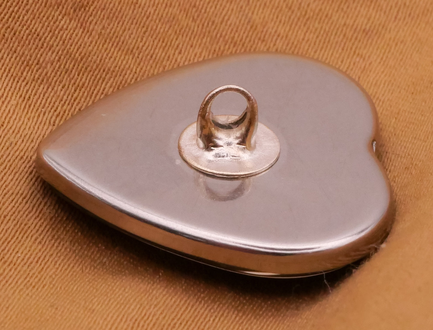 Groovy Love Peace Sign Heart Verbal Plastic Metal Button 21mm