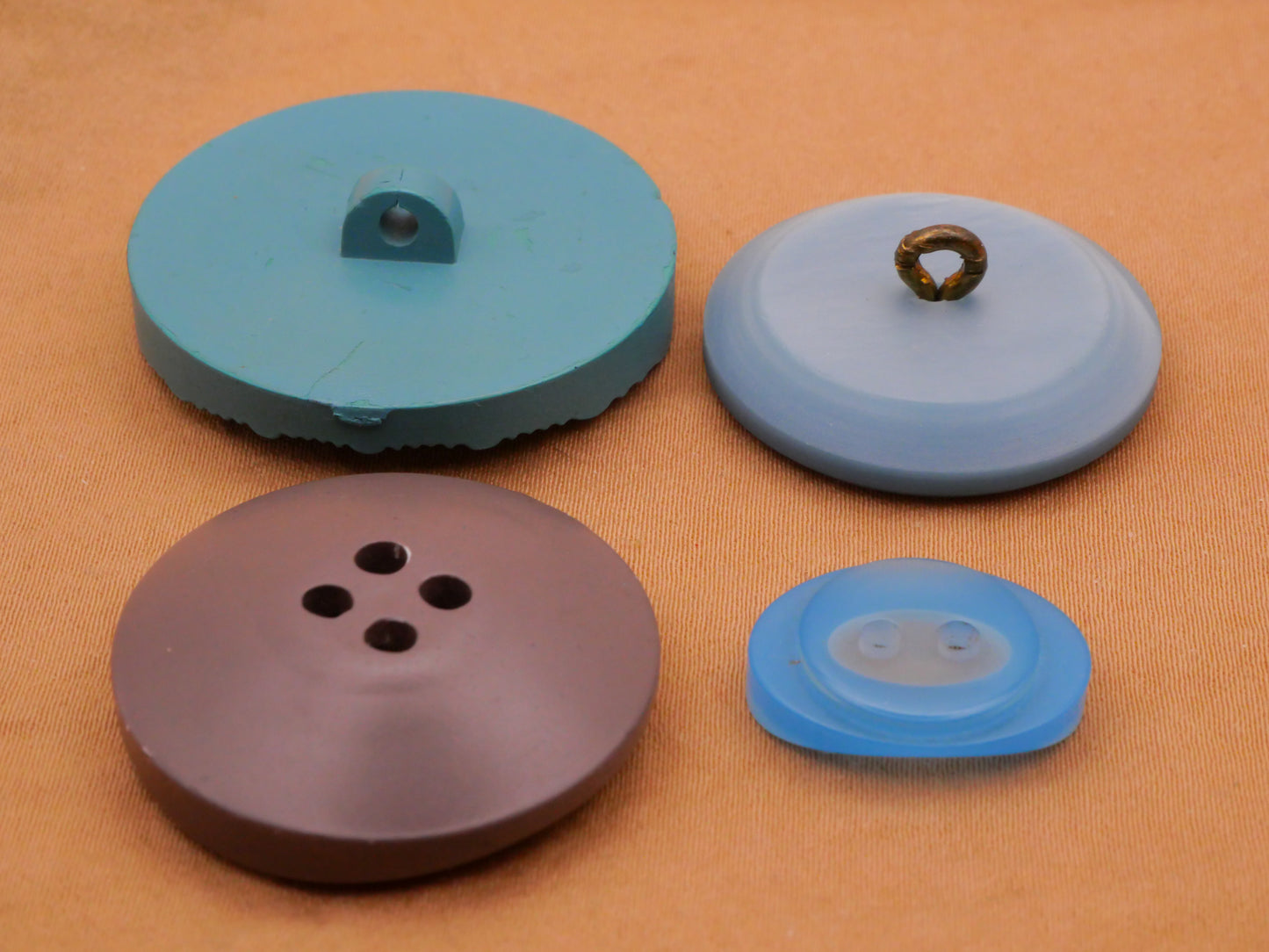 Eye Look Blue Blue-Green Gray Vintage Plastic Button Various 14-32mm