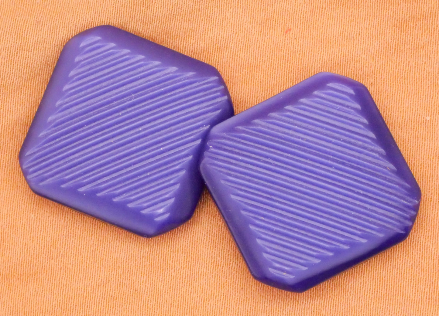 Purple Ridges Square Diamond Plastic Button 21mm