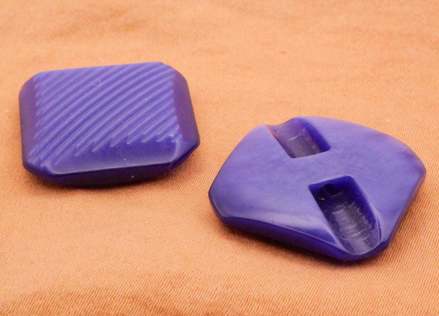 Purple Ridges Square Diamond Plastic Button 21mm
