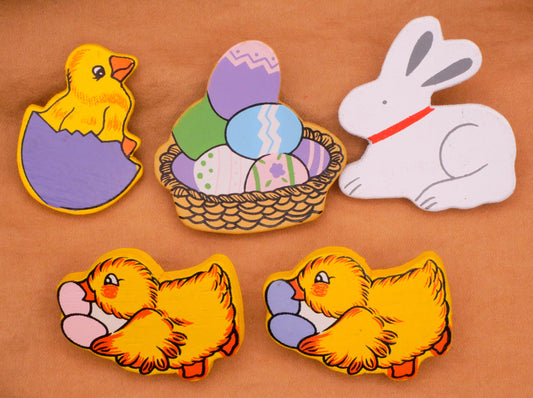 Easter Chick Rabbit or Eggs Vintage Wood Button Various 25-37mm