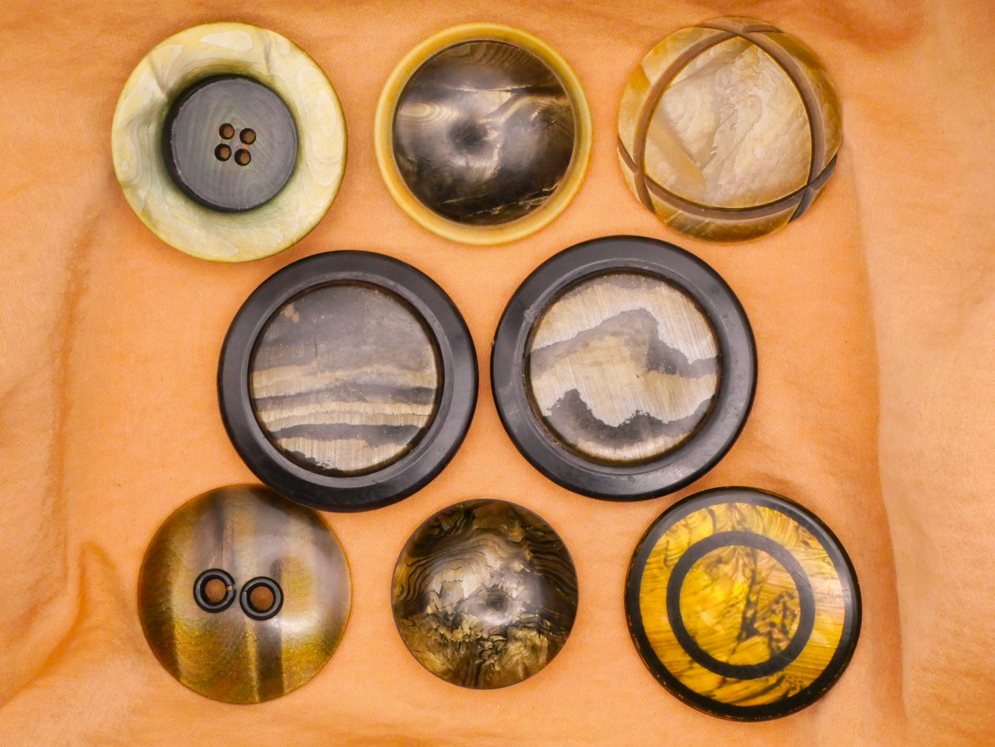 Green Hue Wood Grain Look Celluloid Early Plastic Button Various 31-44mm