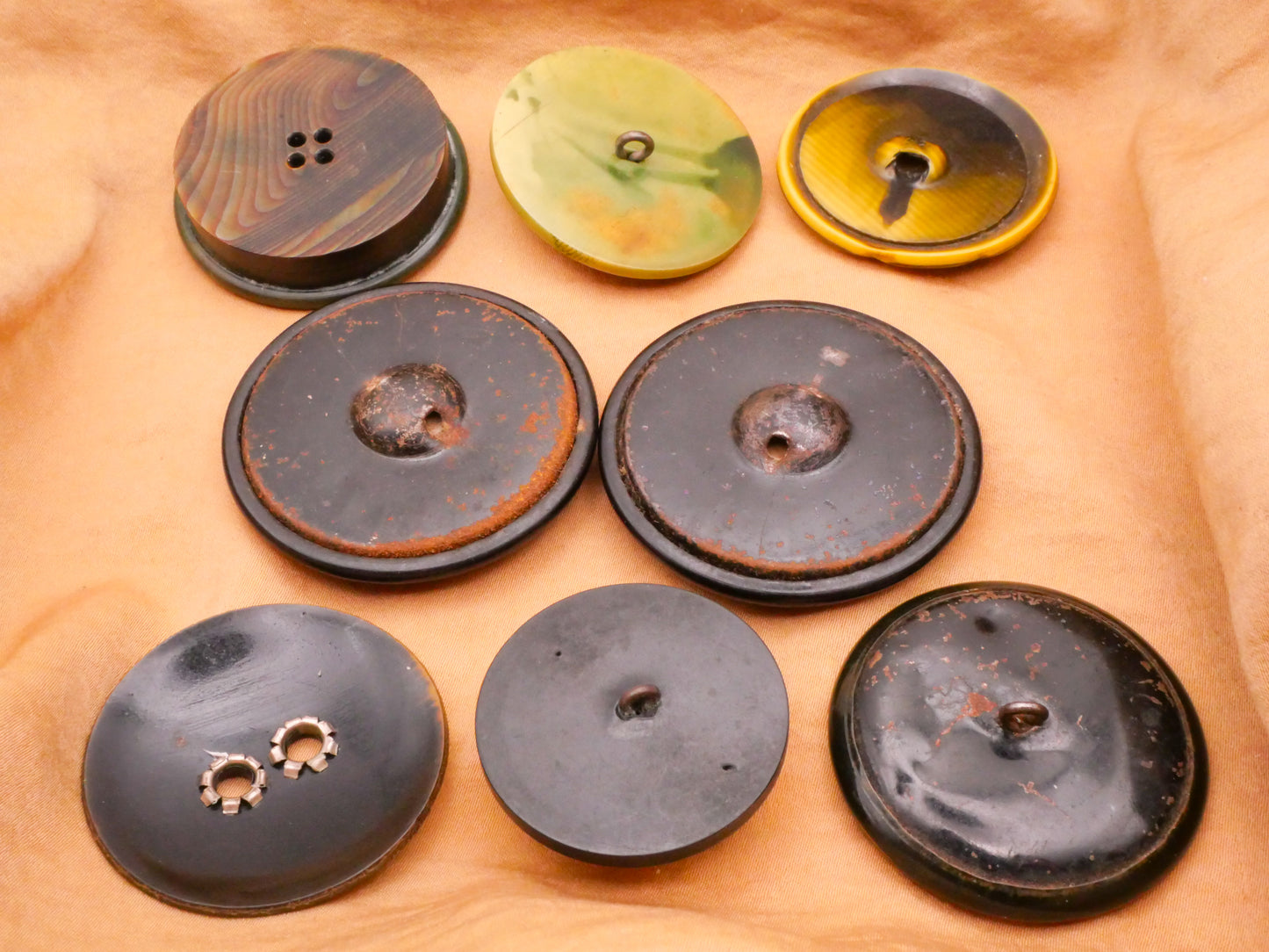 Green Hue Wood Grain Look Celluloid Early Plastic Button Various 31-44mm