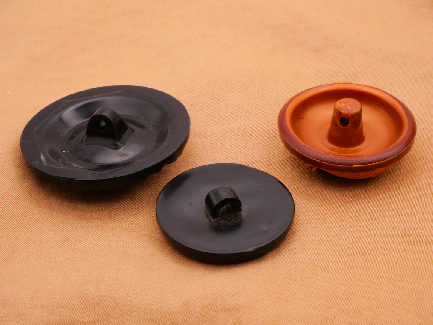 Knit Yarn Look Vintage Plastic Button Various 26-34mm