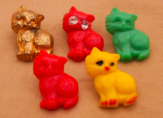 Cat Kitty Goofie Goofy Vintage Plastic Button Various 10x17mm