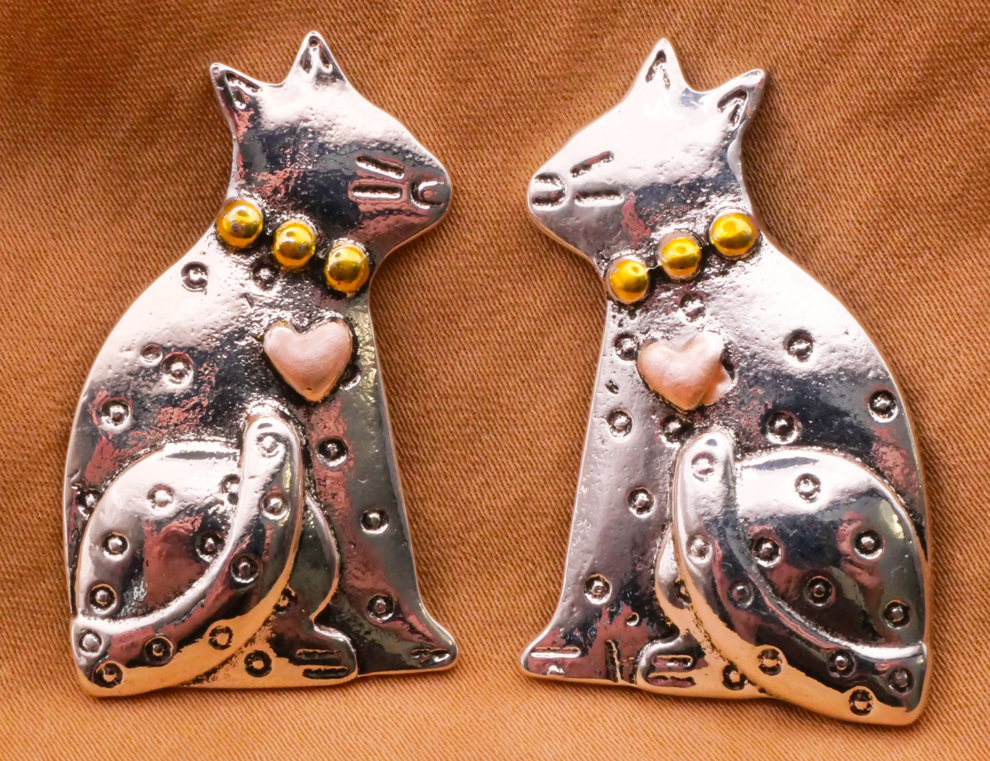 Cat Kitty Heart Hammered Artisan Look Multi-Tone Metal Button Various 23x34mm
