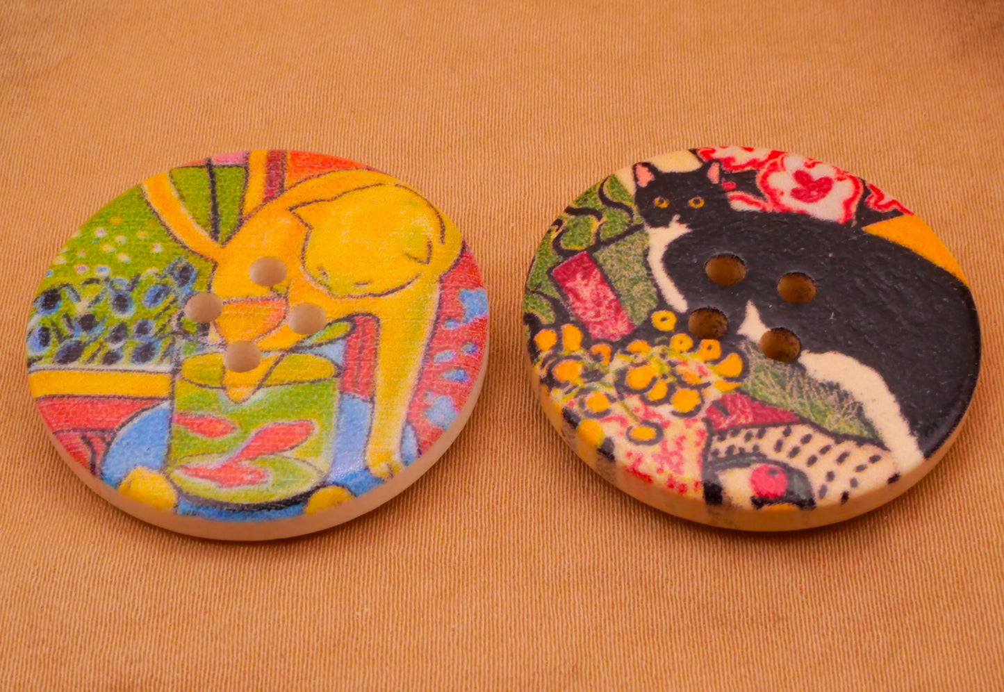 House Cat Kitty Scene Wood Button Various 30mm