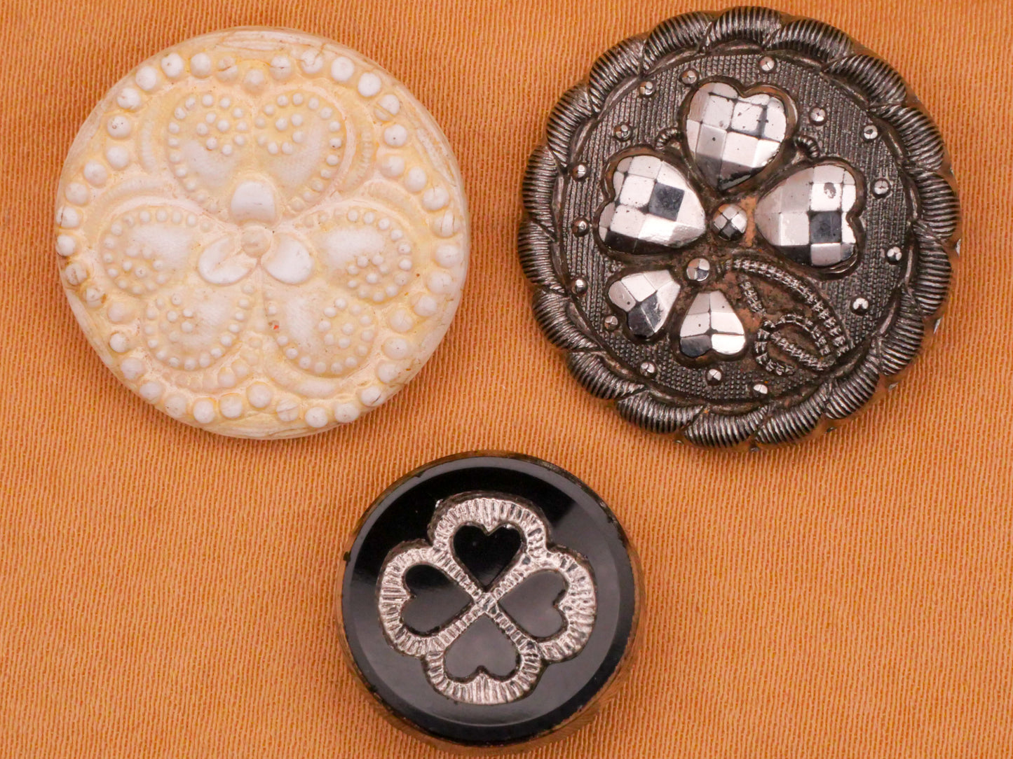 Clover Shamrock Heart Leaf Glass Button Various 16-23mm