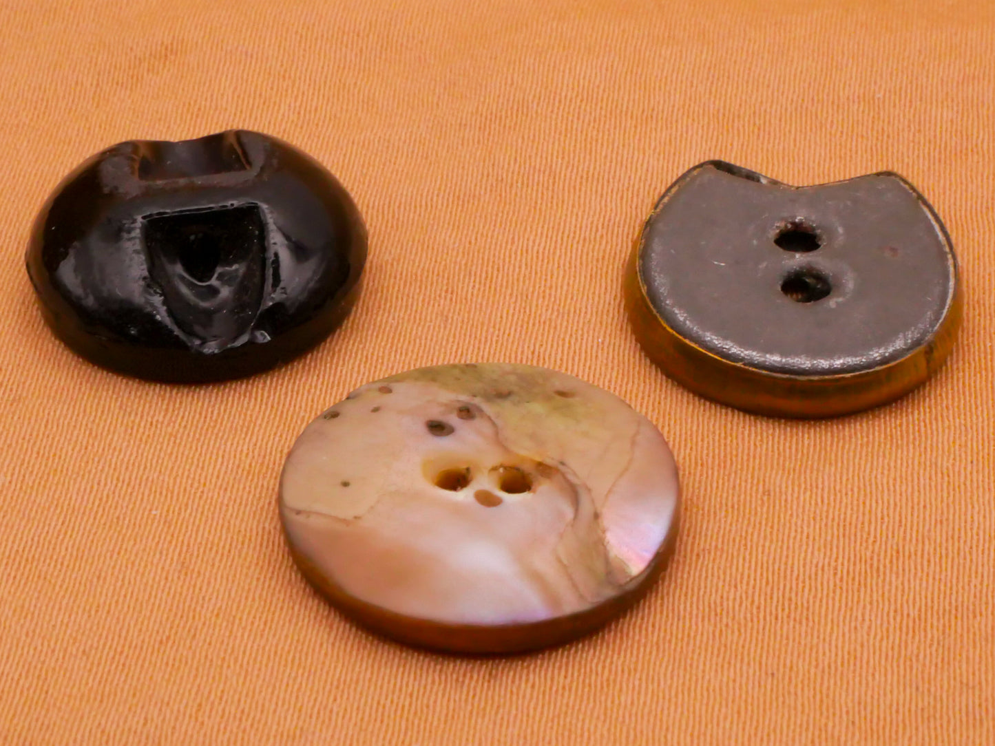 Horseshoe Lucky Charm Western Antique Button Various 16-17mm