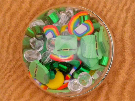 Pot of Gold Moveable Rainbow Leprechaun Plastic Metal Dome Button 27mm