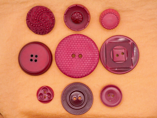 Burgundy Red Vintage Plastic Button Various 15-28mm