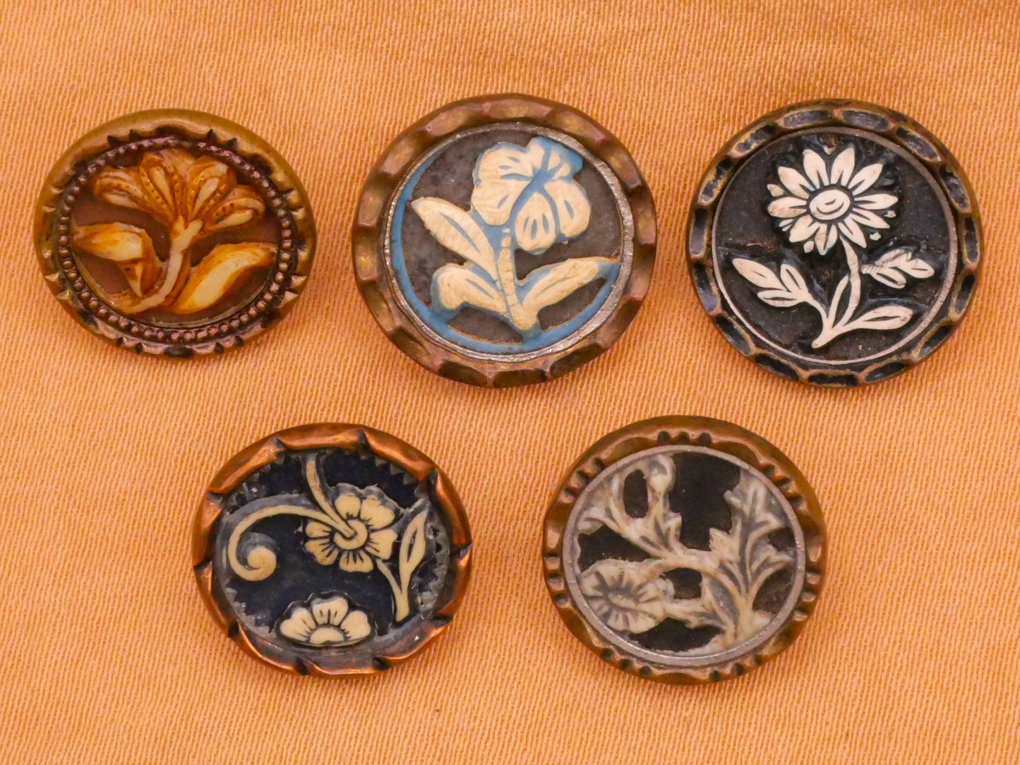 Flower Floral Ivoroid Victorian Celluloid Early Plastic Button Various 14-15mm
