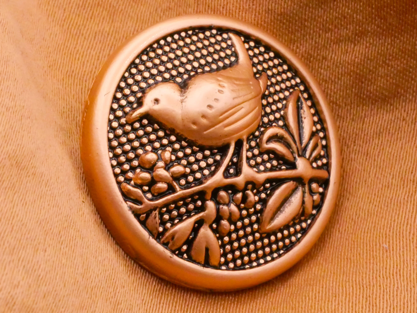 Bird Branch Champagne Soft Gold Button 22mm