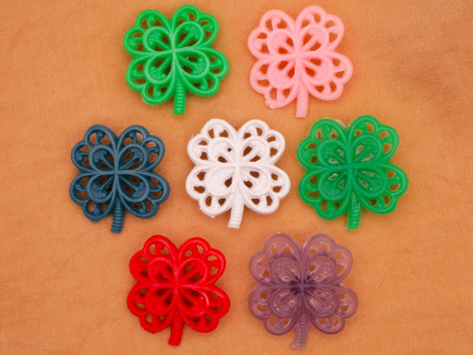 Shamrock Four-Leaf Clover Goofie Housecoat Vintage Plastic Button Various 21 x 22mm