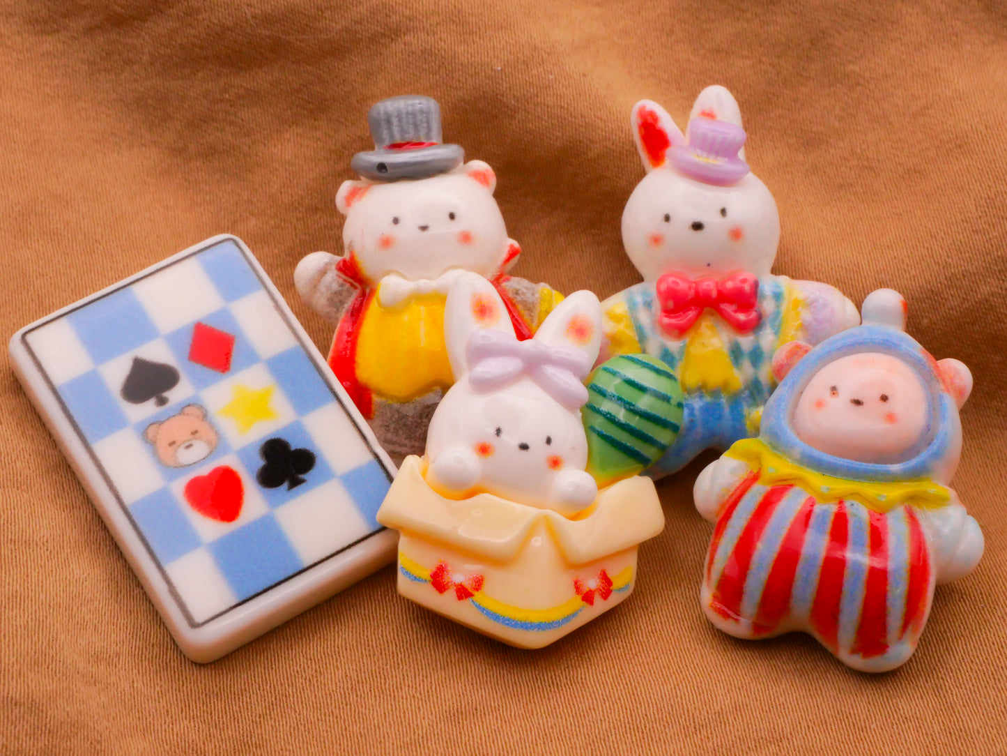 Bunny Rabbit Bear Easter Circus Plastic Set of Five Buttons 25-30mm