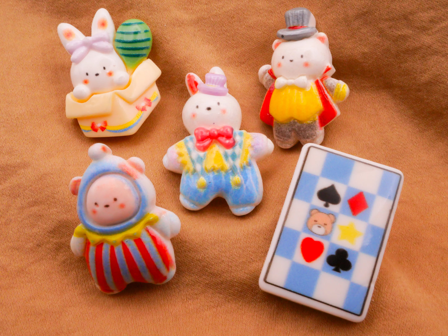Bunny Rabbit Bear Easter Circus Plastic Set of Five Buttons 25-30mm