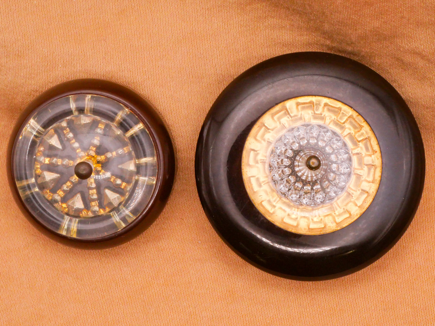 Western Look Lucite Brown Bakelite Vintage Plastic Button Various 28-37mm
