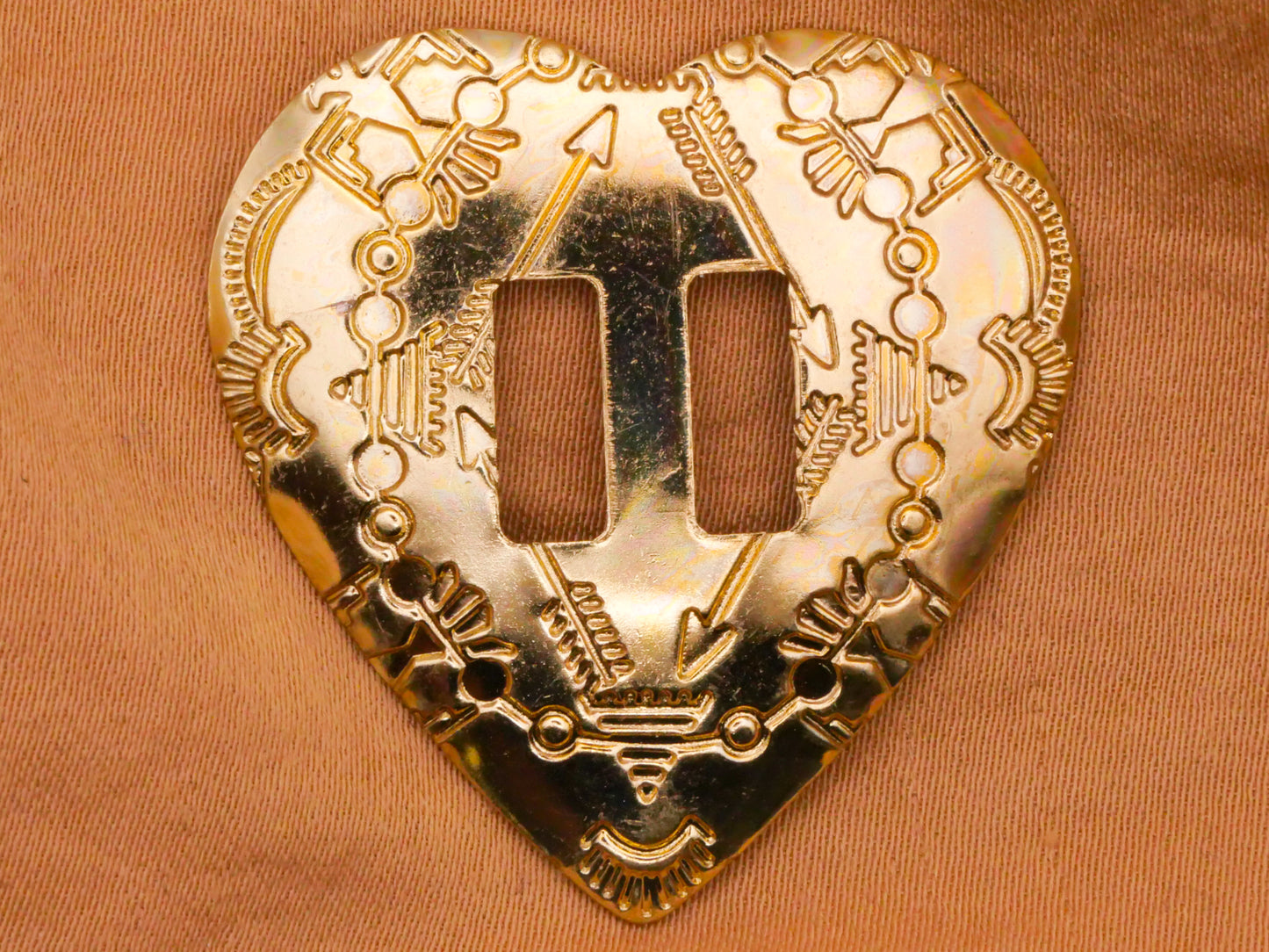 Heart Western Pattern Stamped Metal Buckle Button Embellishment 34x35mm