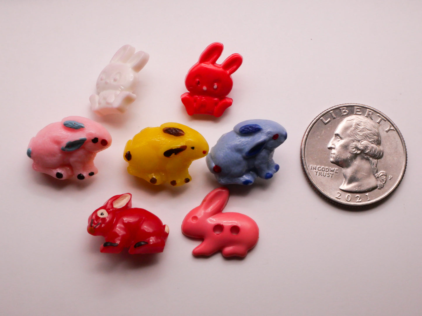Bunny Rabbit Vintage Goofie Goofy Plastic Button Various 12-19mm