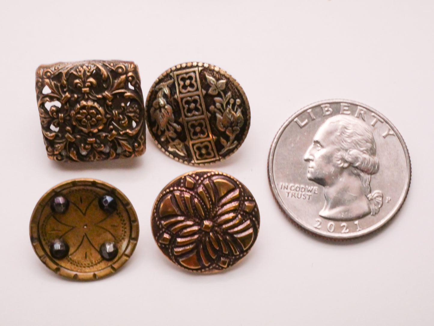 Clover Flower Victorian Metal Button Various 17-18mm