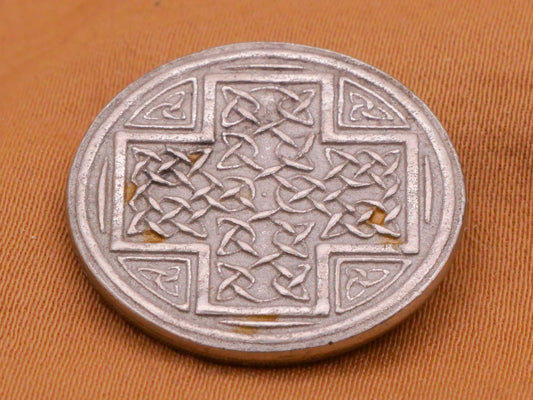 Cross Celtic Knot Pewter Metal Randy Miller Button 22mm