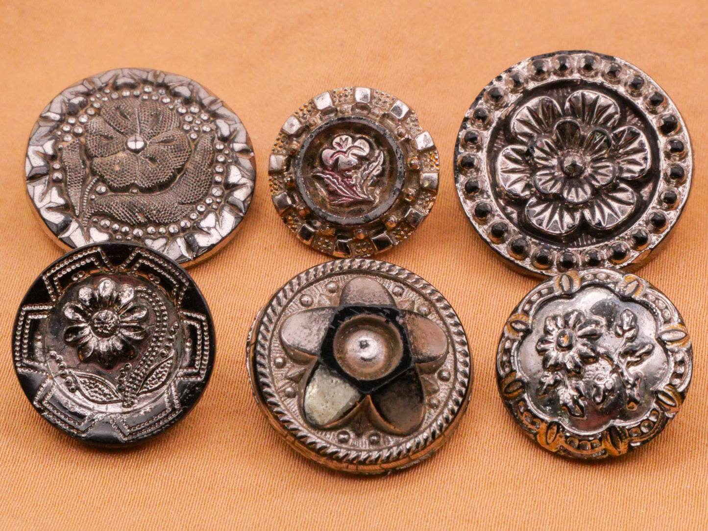 Flower Border Silver Luster Black Glass Button Various 17-23mm