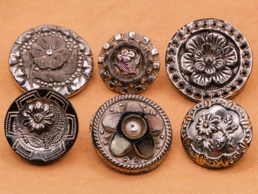 Flower Border Silver Luster Black Glass Button Various 17-23mm