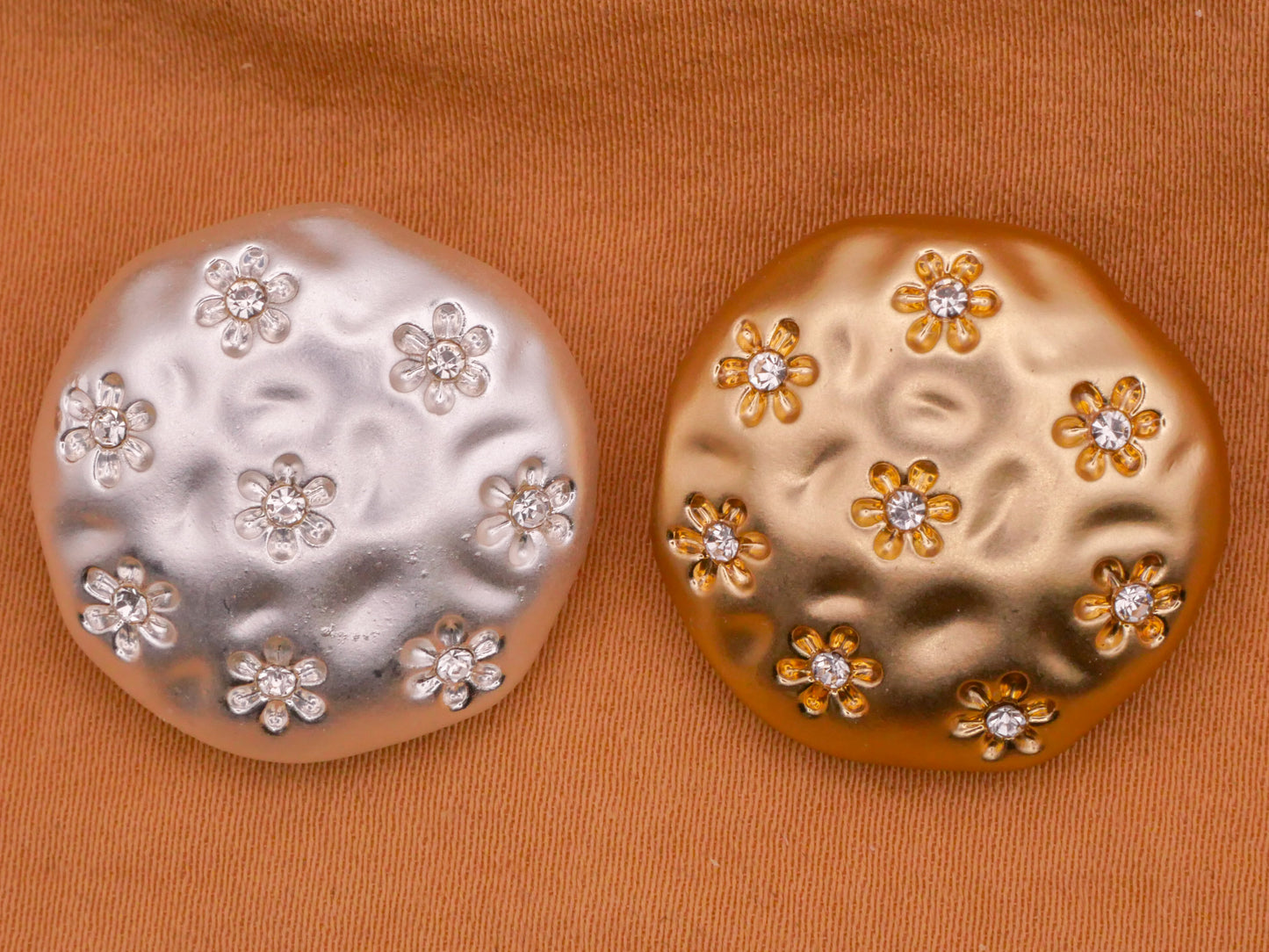 Flower Rhinestone Texture Soft Silver or Gold Metal Button Various 22mm