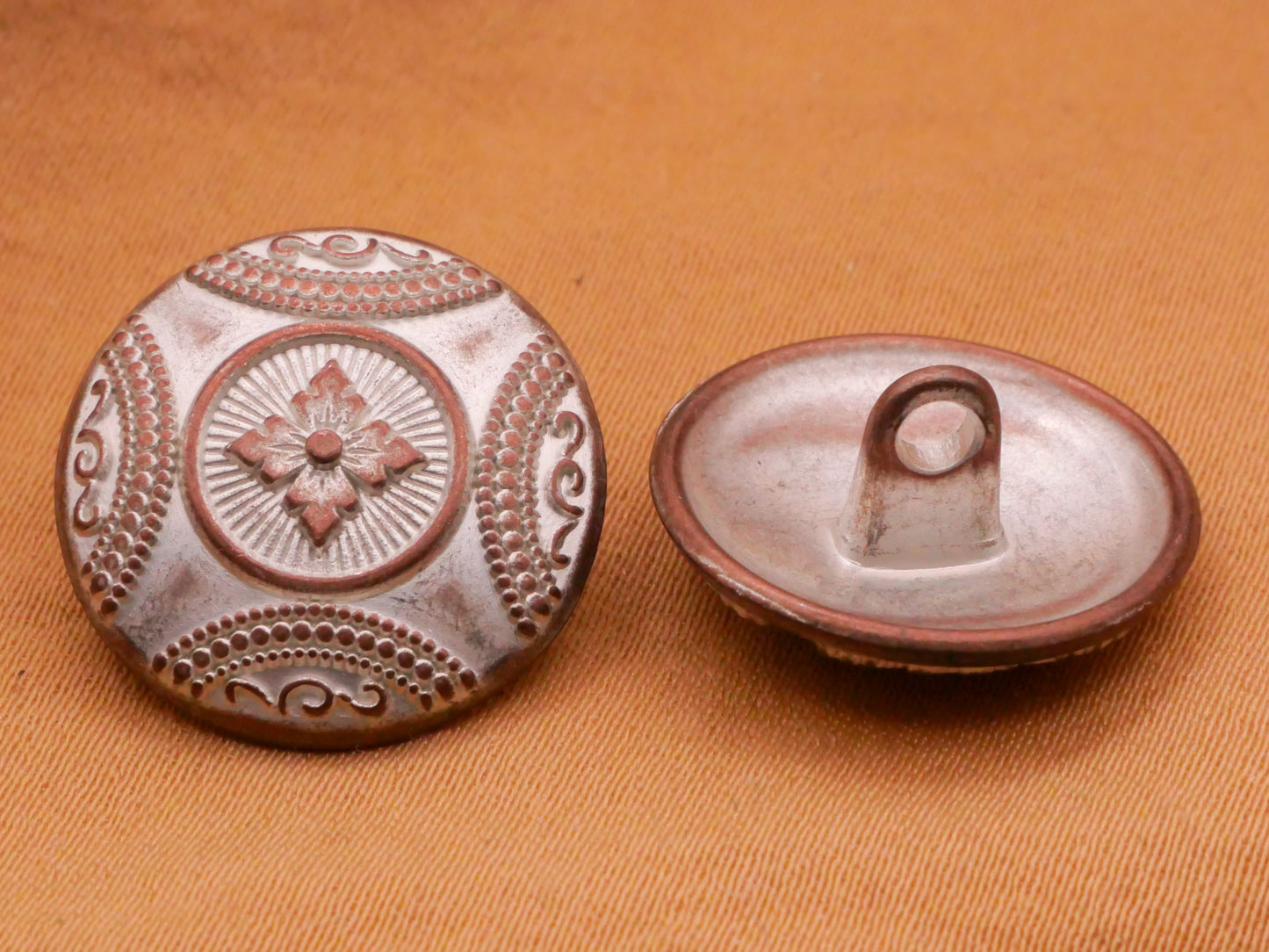Shield White Wash Copper Metal Button 17mm