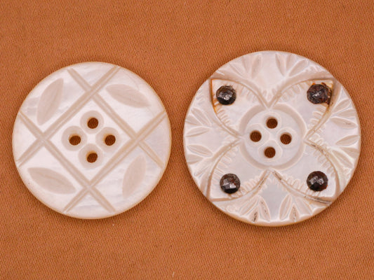 Leaf Carved Mother of Pearl Shell Button Various 25-27mm