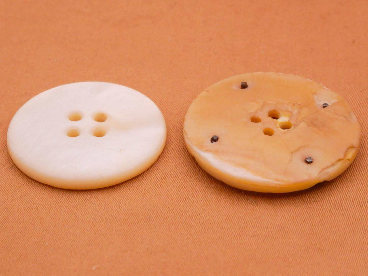 Leaf Carved Mother of Pearl Shell Button Various 25-27mm